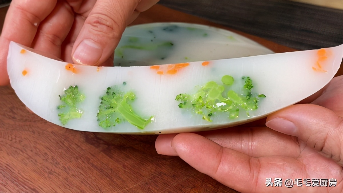 猪皮冻不去掉肥肉直接做可以吗,猪皮冻不放凝胶能做吗