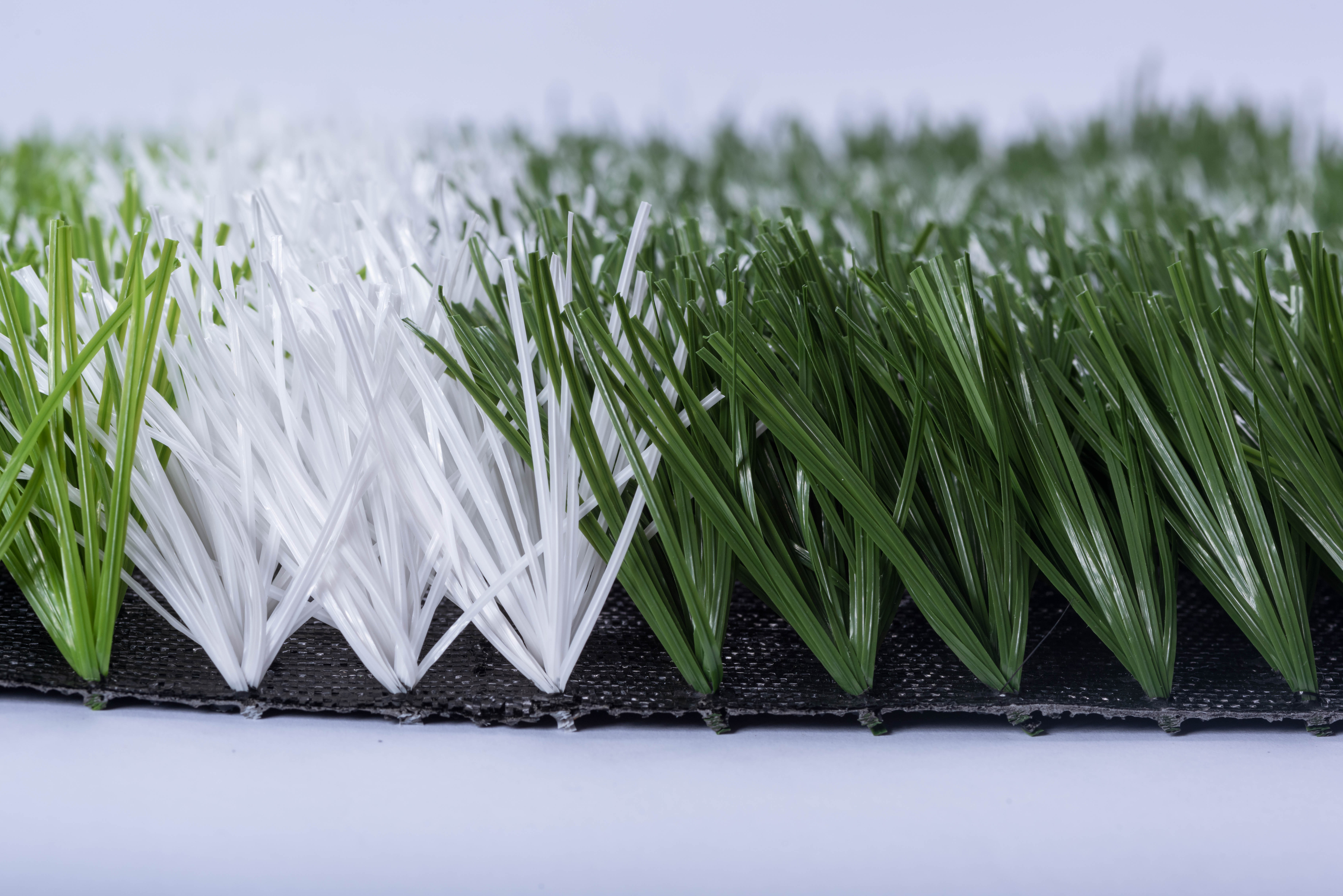 人造草坪和天然草坪足球场,哪种足球场人造草坪好