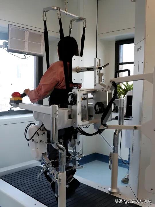 外骨骼康复机器人技术对比,脑机外骨骼