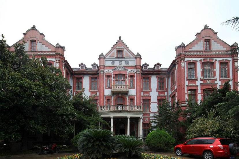 上海交通大学——备受学子推崇的顶级大学,毕业生薪酬令人羡慕