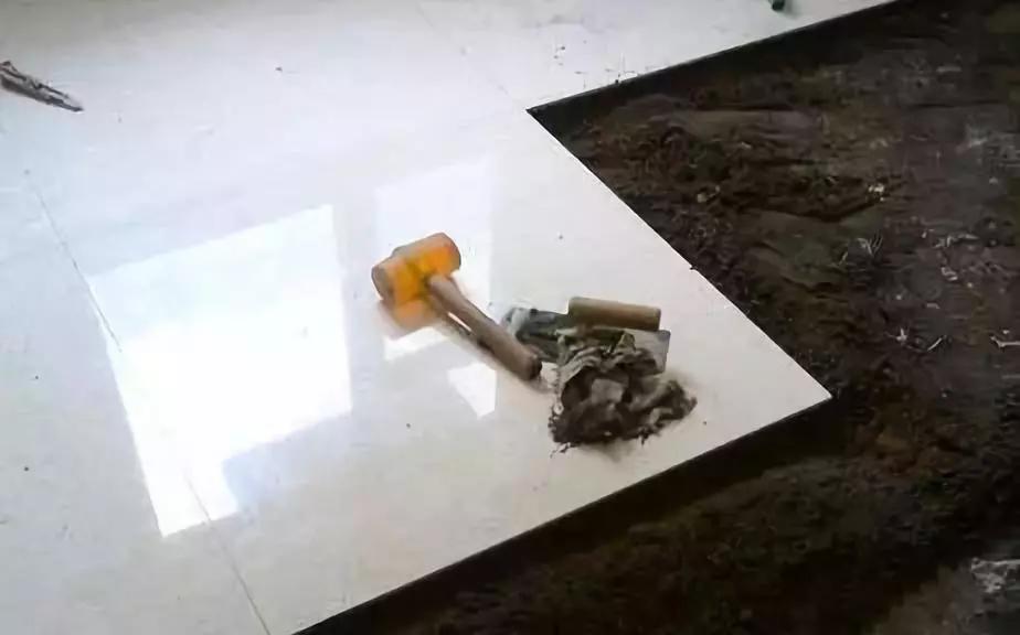 铺地砖的施工原则,铺地砖的正确流程和方法