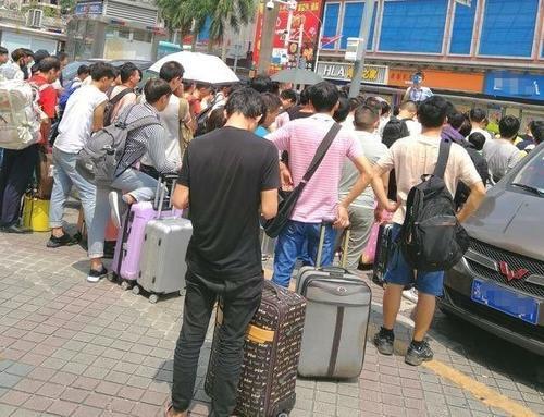 真实的深圳临时工 (深圳打临时工市场)