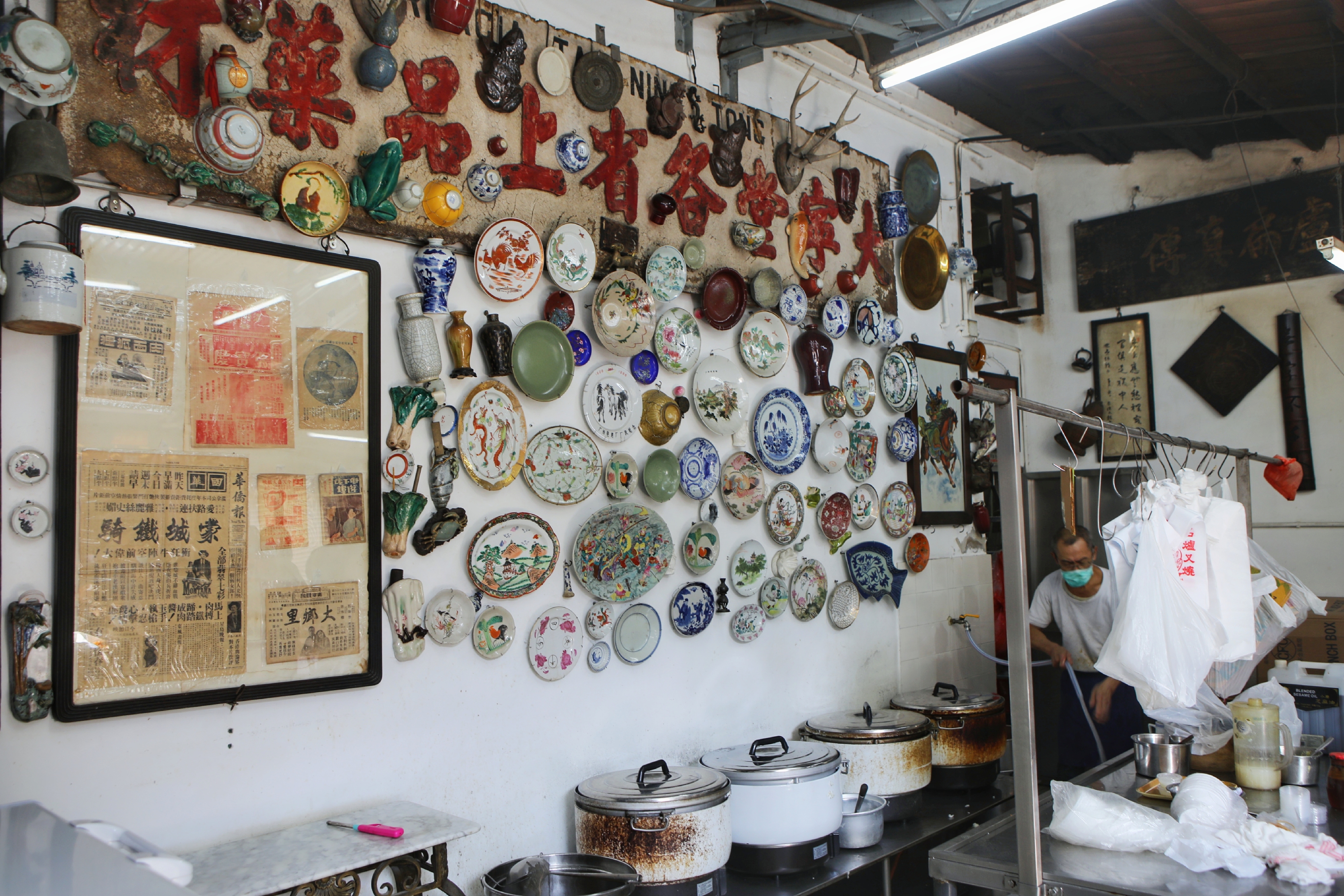 澳门有一条著名的手信老街,澳门必去的老街