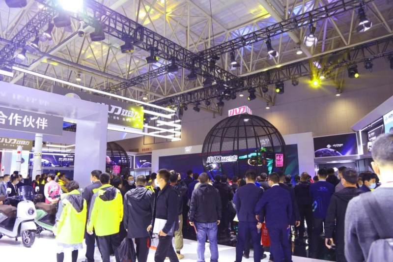 小刀电动车怎么看还剩多少电,小刀电动车怎么看型号