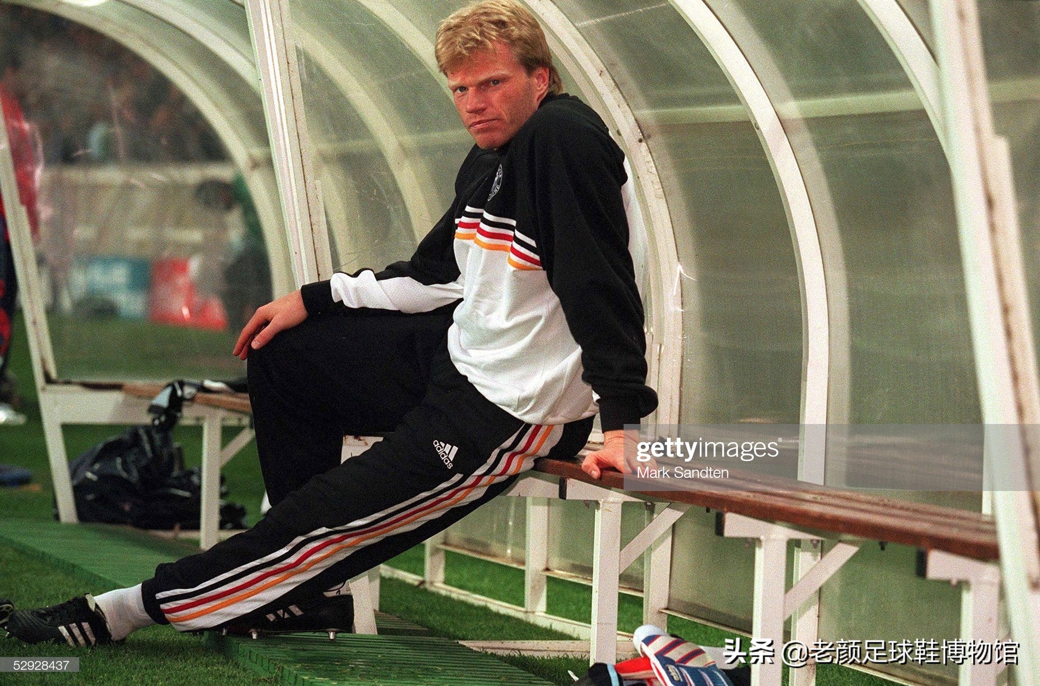 阿迪达斯老款猎鹰足球鞋测评,adidas足球鞋猎鹰2022黑红