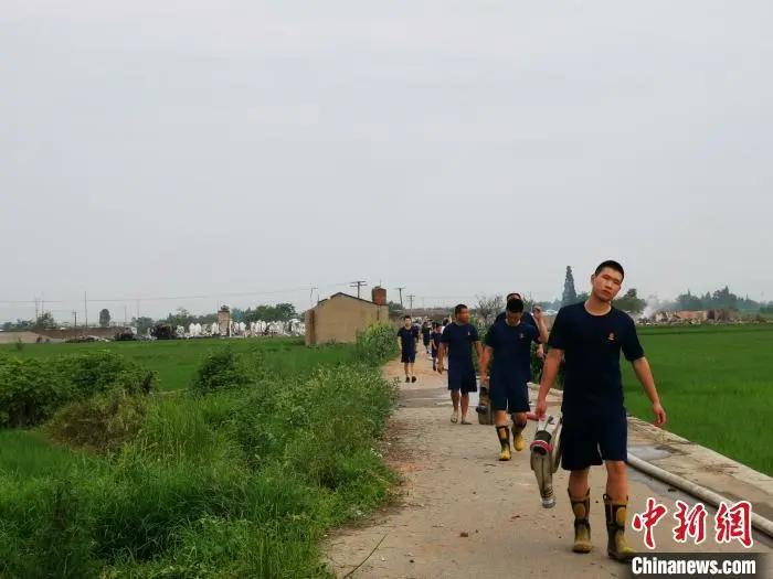 鞭炮厂爆炸所有真实拍摄场面,村民爆炸现场视频