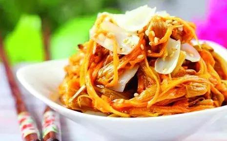 吃新鲜黄花菜中毒在家自救办法,黄花菜怎样吃才能避免中毒