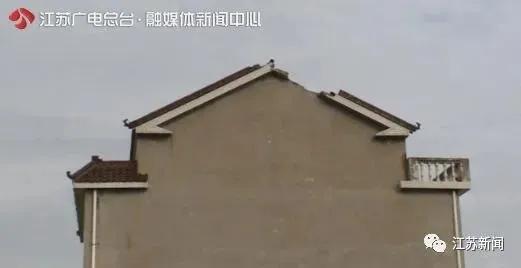 被雷击中的人有什么后遗症,16岁少年玩手机被雷击中当场晕倒