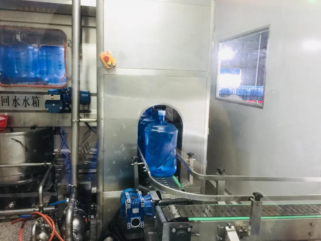 桶装水背后的真相,桶装水信得过吗