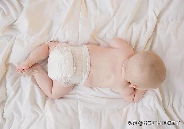 宝宝六个月还不会翻怎么办,宝宝几个月不会翻就不正常