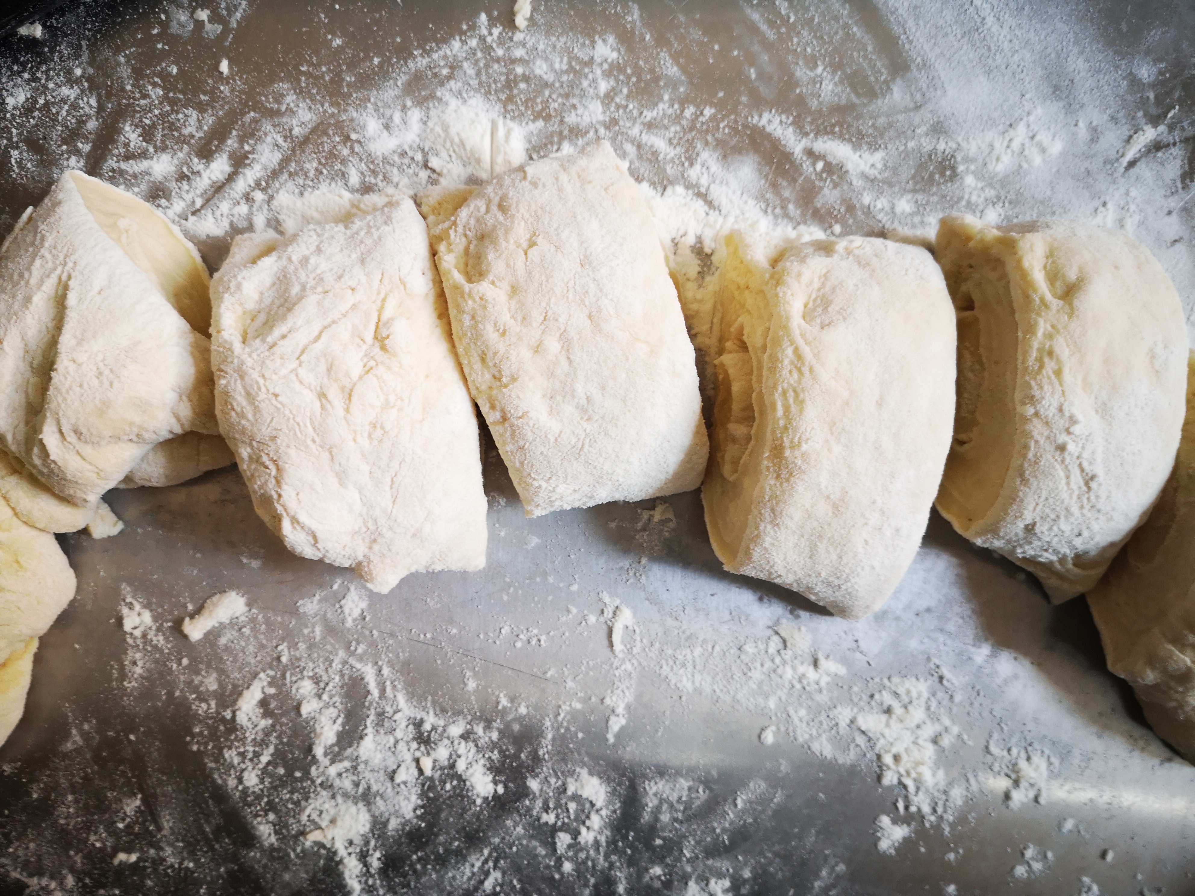 高筋面粉与普通面粉做面包的区别,适合做面包的几款高筋面粉