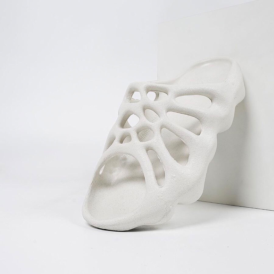 夏天想潮不捂脚|耐克AJ1拖鞋、匡威OneStar拖鞋、阿迪YEEZY拖鞋