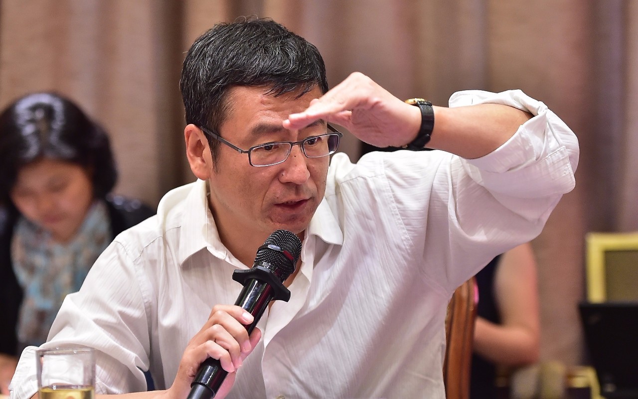 王朔点评白岩松原图,王朔是怎么批评白岩松的