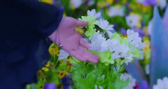 男人的屁股究竟是什么做的，能把每条*裤内**都穿出洞？