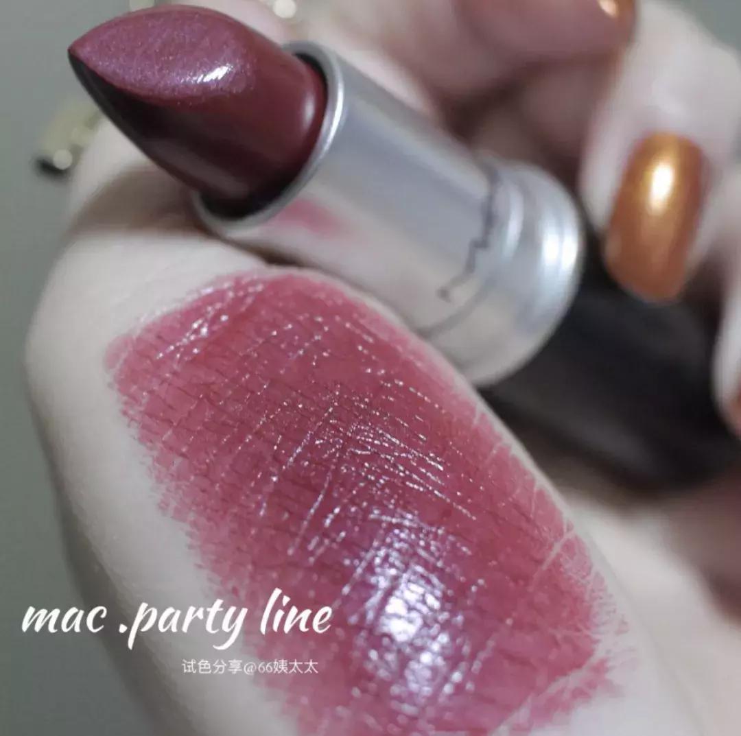 悄咪咪告诉大家,其实MAC是可以免费领口红的