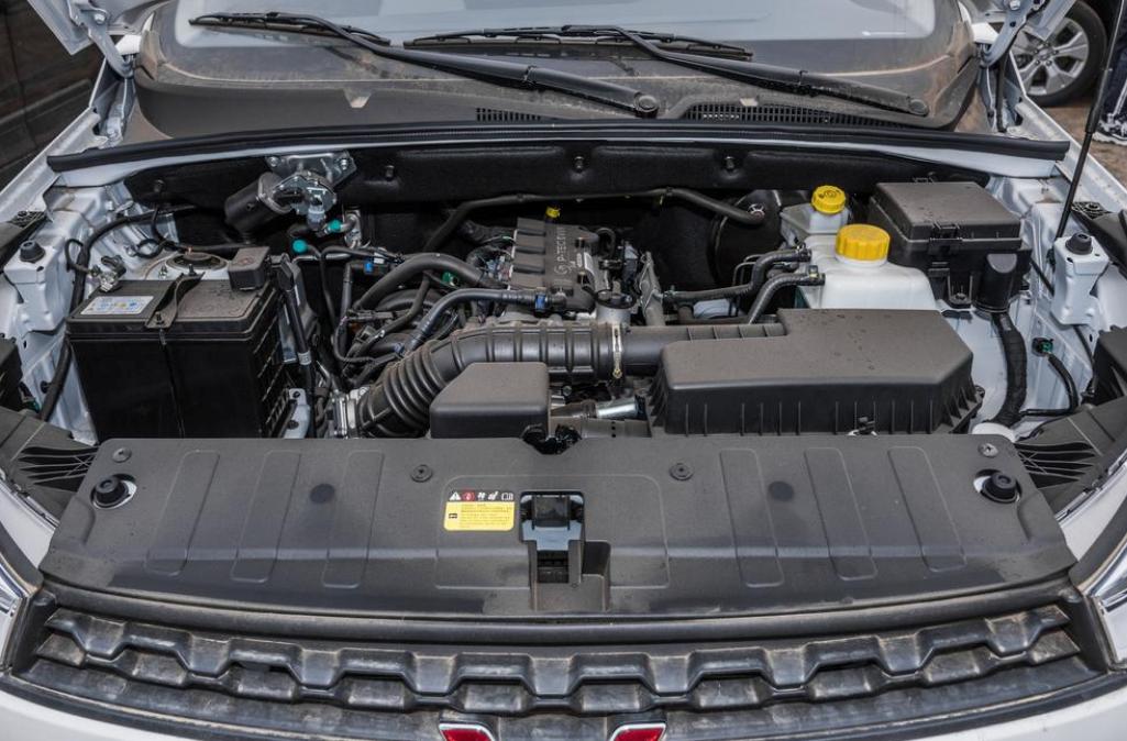 五菱宏光经典款国六1.5,五菱宏光经典款国六1.5测评