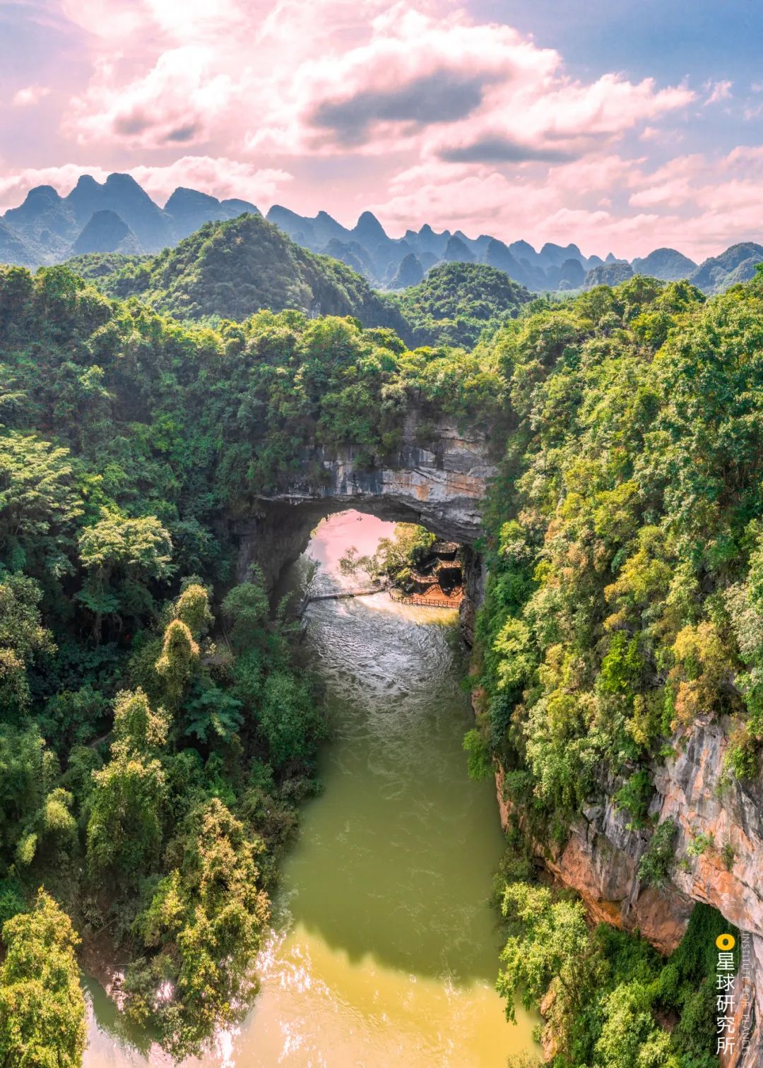 广西柳州除了螺蛳粉还有什么特产,广西柳州螺蛳粉视频