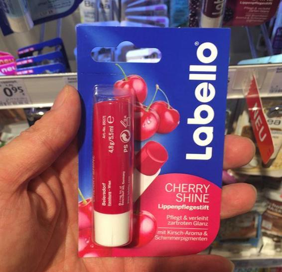 去嘴唇死皮最好的唇膏推荐,有什么涂了不得唇炎的唇膏推荐