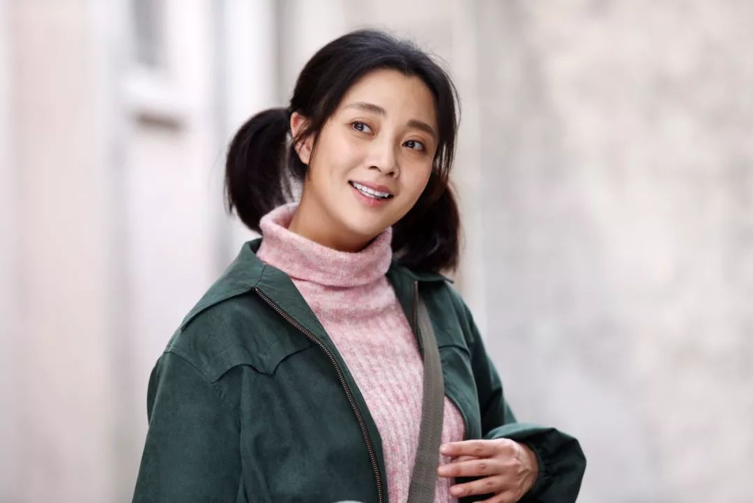 出场前吹成绝世美人,出场后却大失所望,看了感觉真尴尬