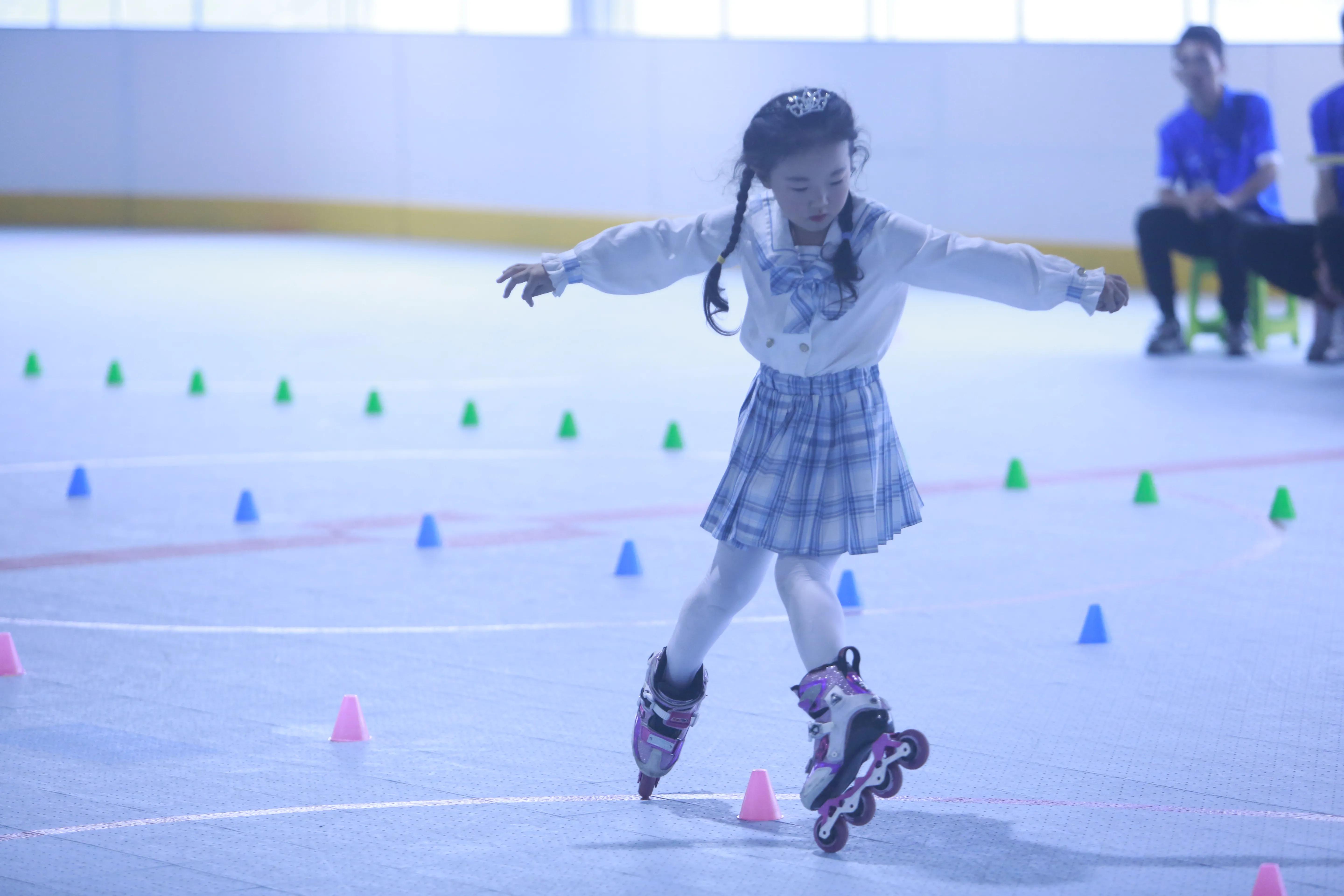 滑圣顿城市轮滑俱乐部,目前以斩获12金8银4铜!山西省