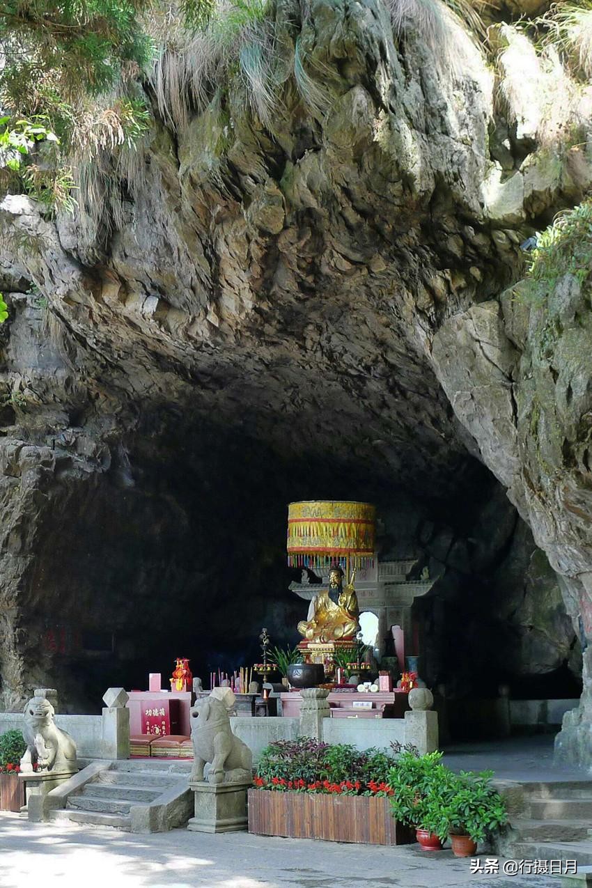 人间芳菲十月,人间四月芳菲尽硬笔楷书