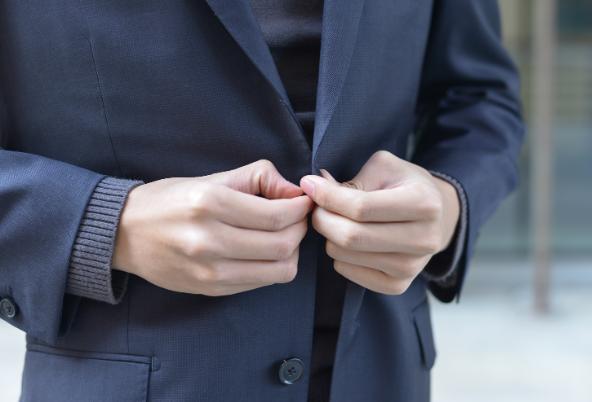 小米西装又火了？意大利面料AI定制售1989网友：神操作