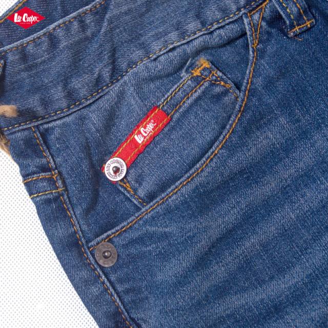 昔日“披头士”代言的大牌牛仔裤，破产之后沦为“超市货”