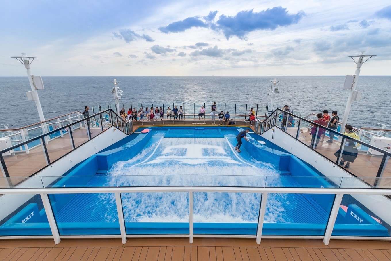 皇家加勒比海洋光谱号需要护照吗,上海皇家加勒比游轮光谱号体验