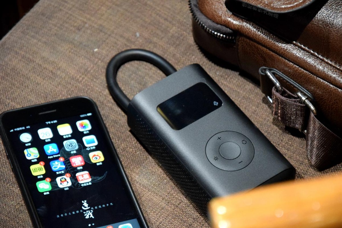 米家充气宝1s给汽车充气评测,米家充气宝1s怎么看充满电没