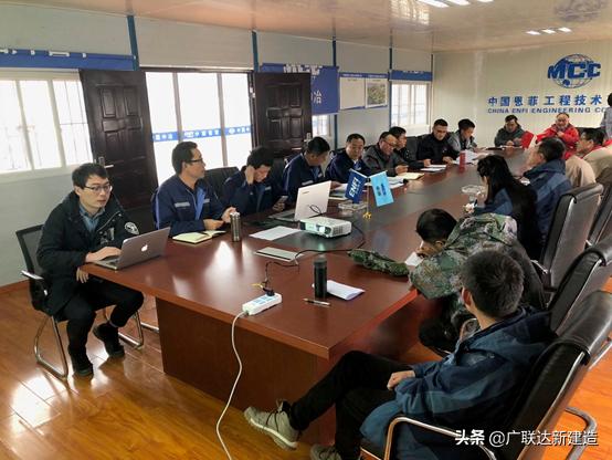 青藏高原修路的英雄,高原上的公路建设者