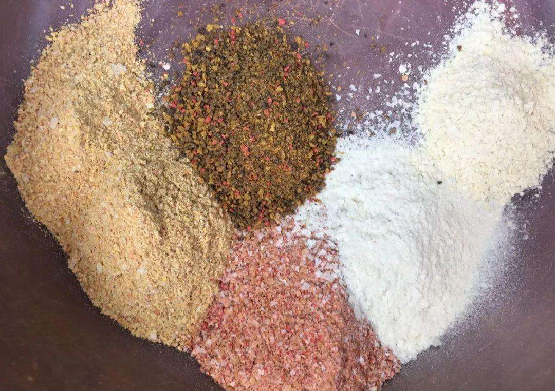 钓鱼钓不到是饵的问题吗,钓鱼饵料如何选择秘制饵料