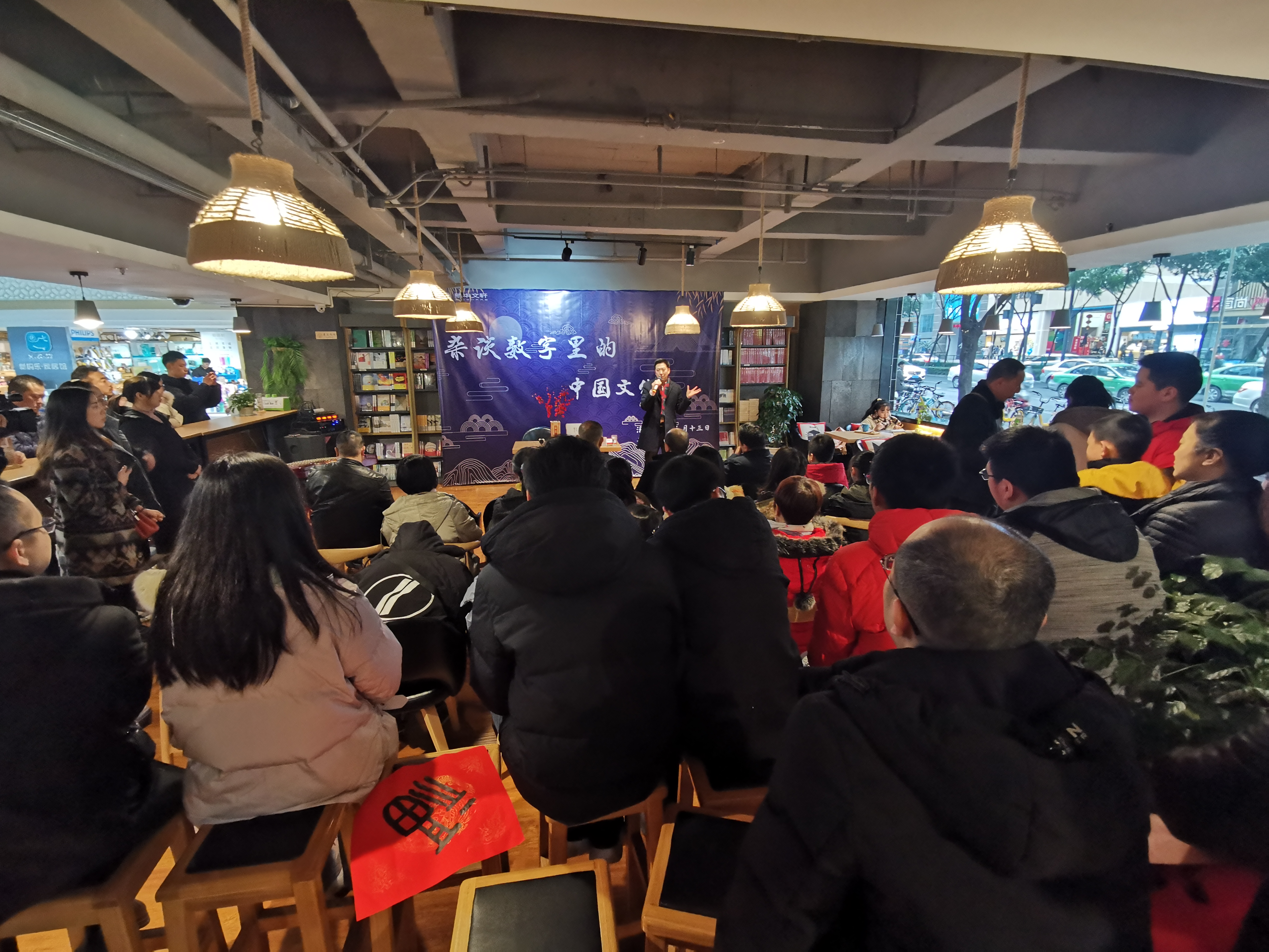 他不但是个作家还是个老师英语,他不仅是个教师还是一个作家英语