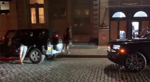 美国留学生打劫奢侈品店,中国留学生趁火打劫奢侈品