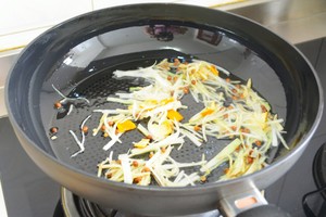 煎带鱼的小窍门保准不破皮不粘锅,香煎带鱼不粘锅不破皮