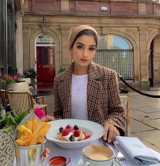 格纹西装外套女秋冬搭配,格纹西装的搭配与简介