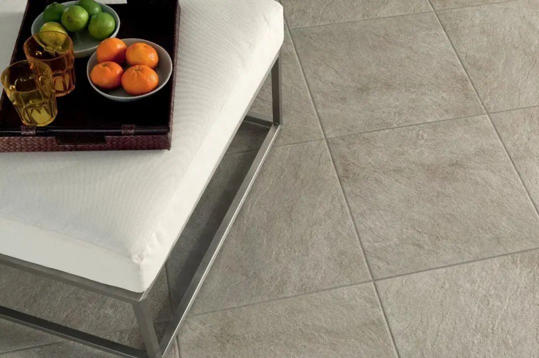 亮面砖vs柔光砖,亮面砖和哑光砖拼接难看不