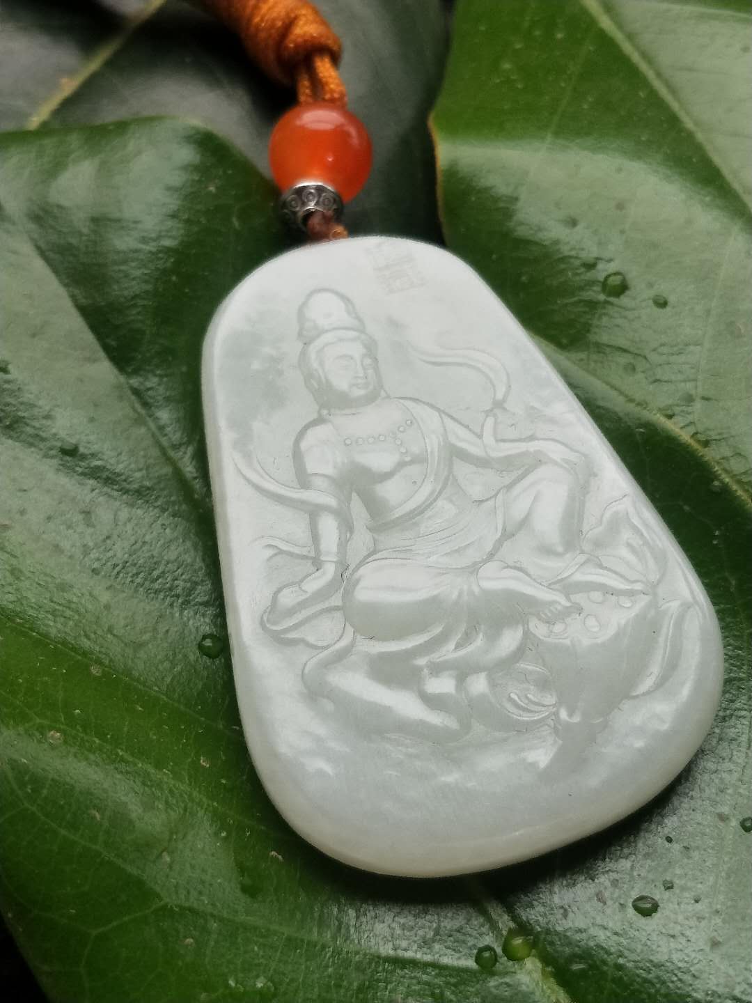 和田玉籽料吊坠的佩戴与保养方法,和田玉籽料长期不戴怎么保养