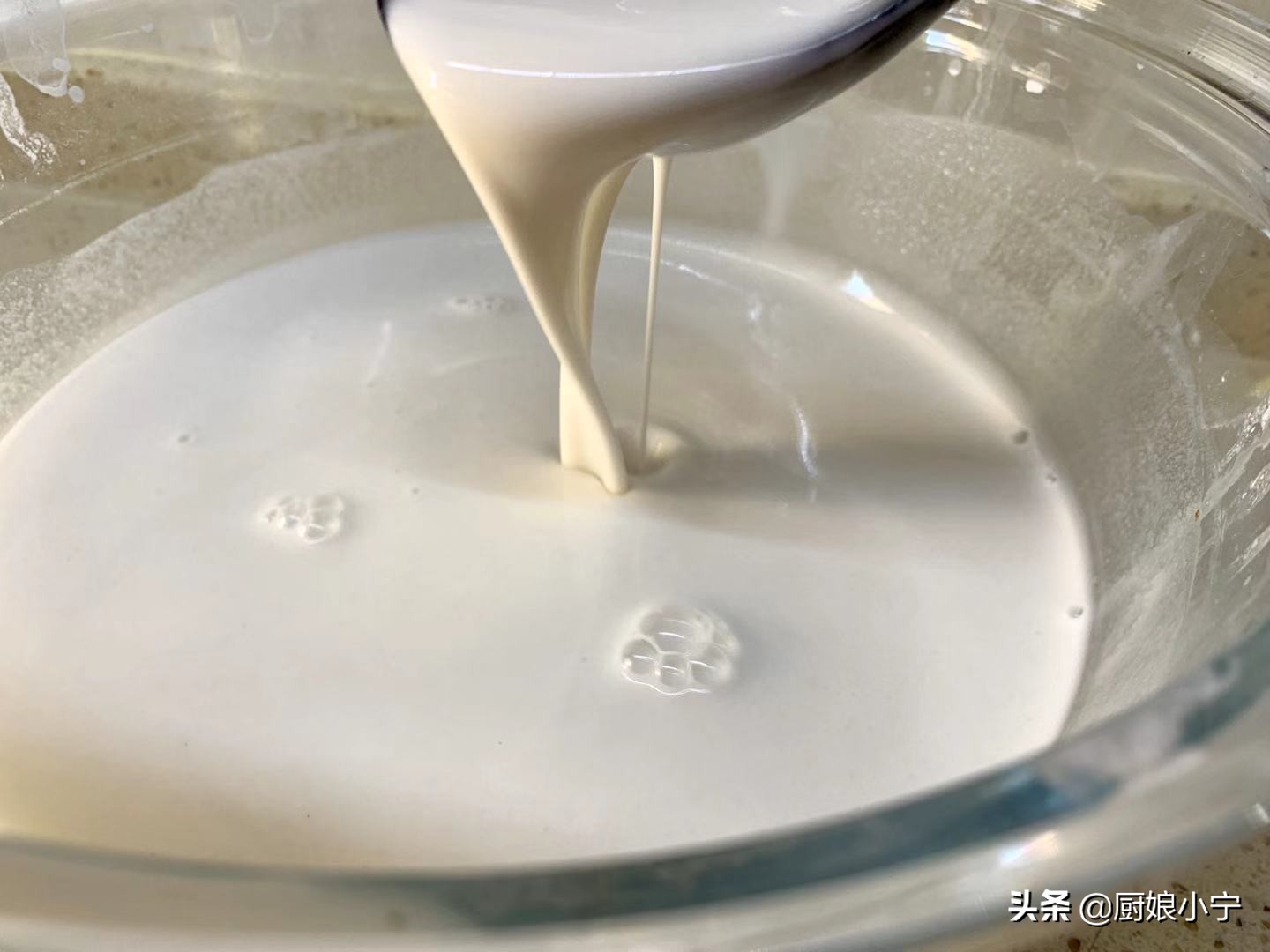 自制凉皮不筋道的秘诀,手工凉皮怎么做才能又软又筋道