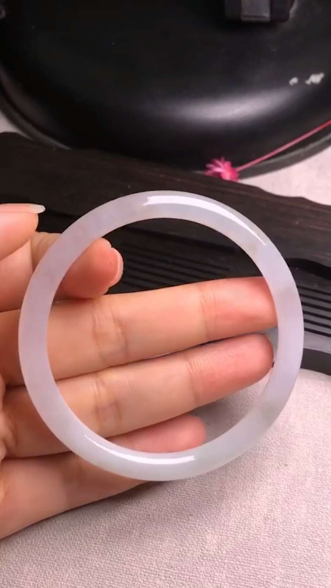 5000元糯种翡翠手镯,5000可以买到什么翡翠手镯