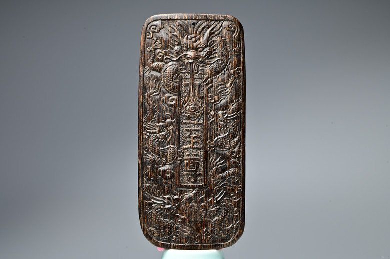 沉香为啥价格差那么多,沉香算是顶级文玩吗