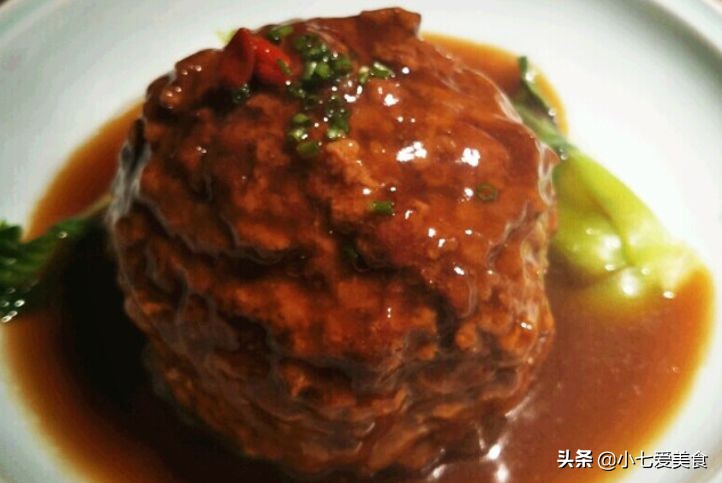 红烧狮子头怎么烧最好吃不要辣,不知道吃什么好时可吃红烧狮子头