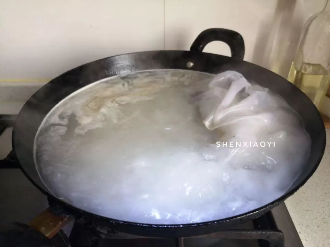 清汤鱼要怎么煮汤才会白,如何让鱼煮得更白汤