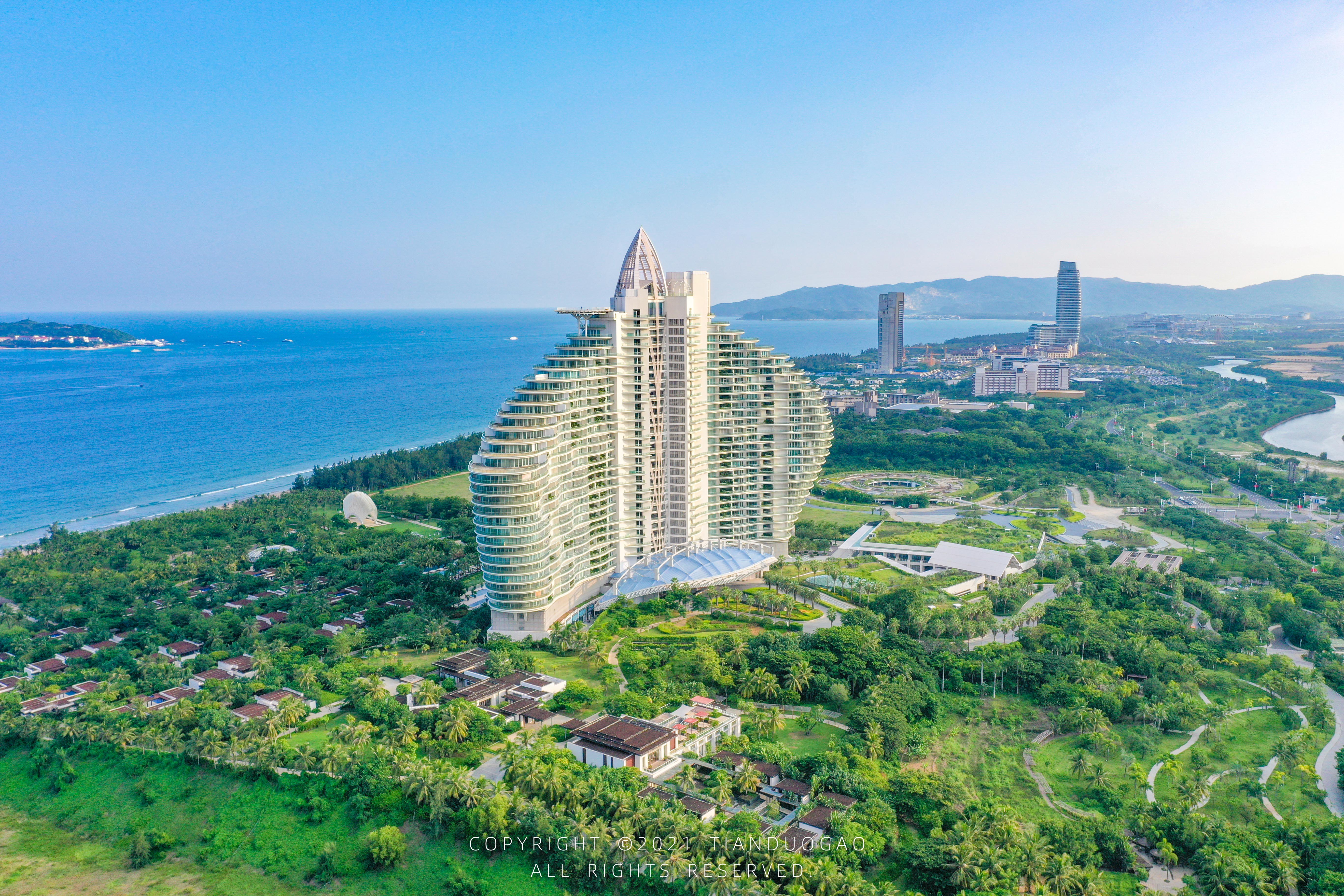 家有晴宝去三亚旅行住七星酒店,三亚大树七星酒店