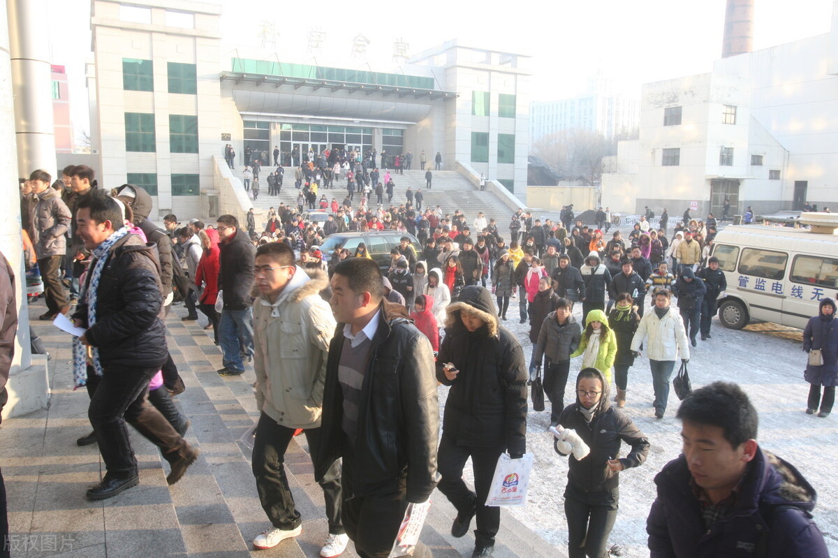 海宁事业单位合同工待遇,武汉事业单位合同工待遇