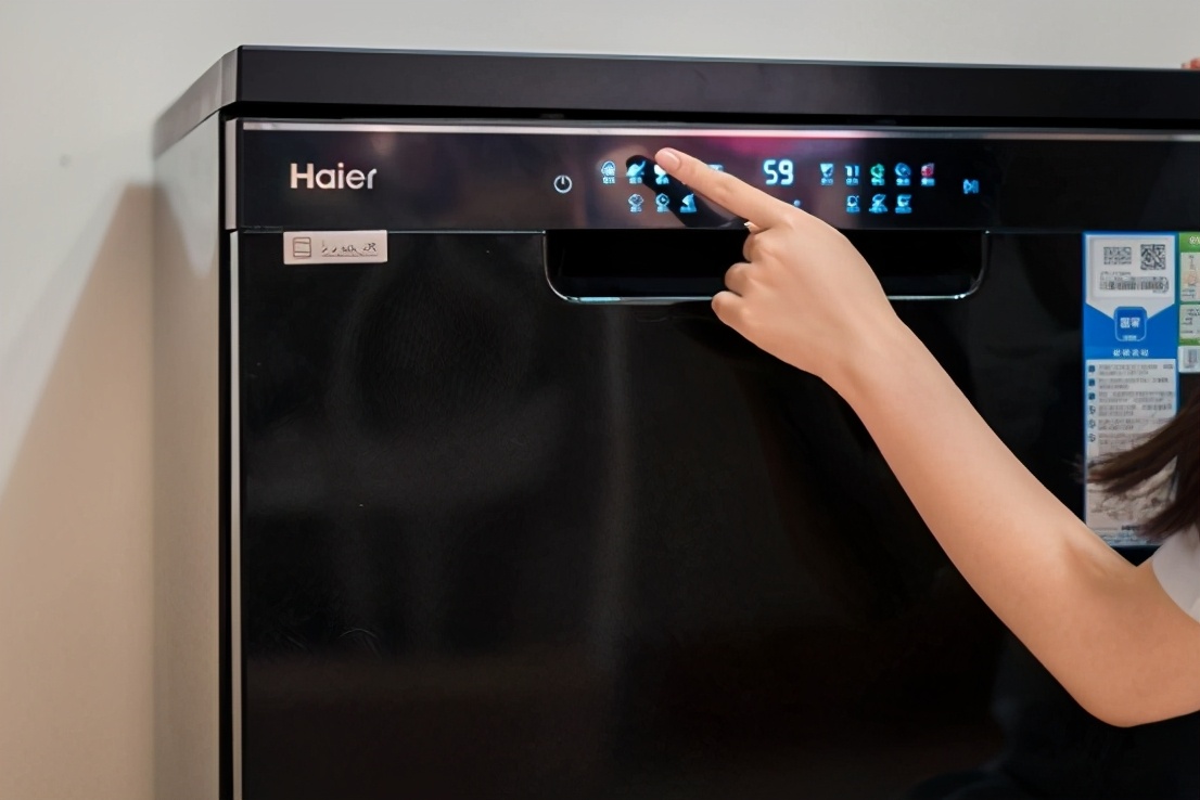 分区洗10套洗碗机,海尔晶彩迭代和晶彩系列