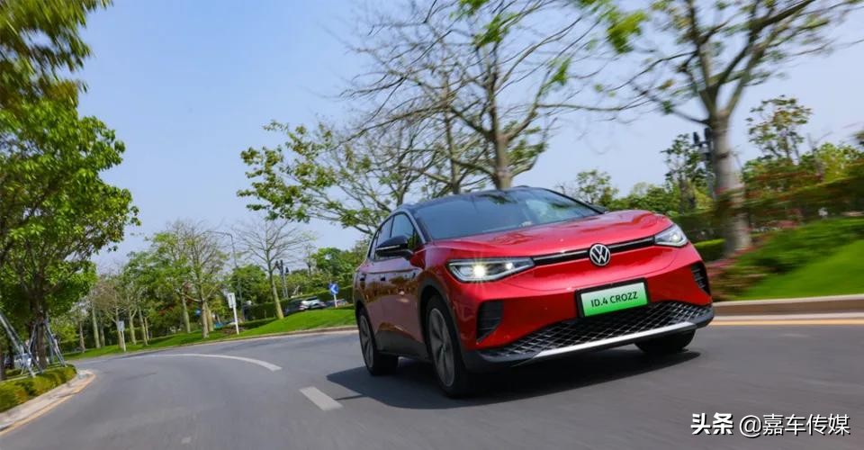 厉兵秣马后发制胜ID.4CROZZ领衔传统豪门电动化强势*攻反**