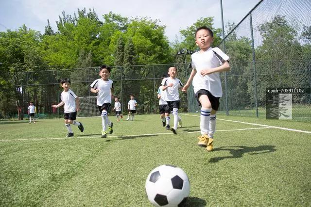 走神小孩,走神的孩子