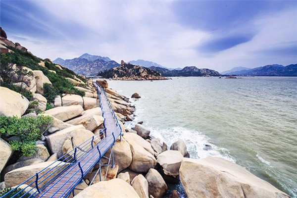 那琴半岛和那琴湾是同一个地方吗,那琴半岛海边栈道