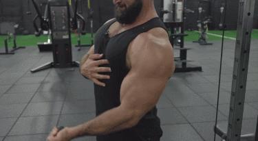 健身练胸小技巧,健身练胸怎么防止越来越厚