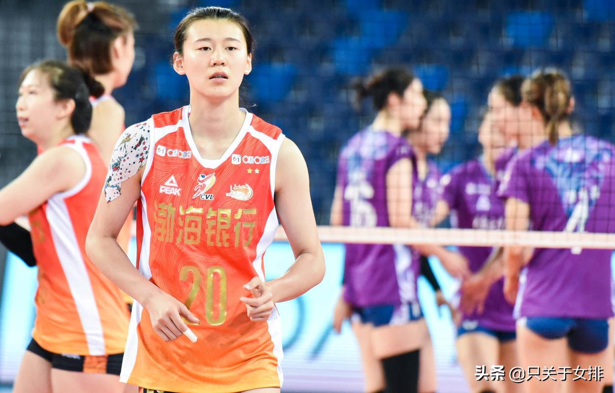详解女排运动装备，越了解越心疼，颜妮成示范，朱婷令人欣慰